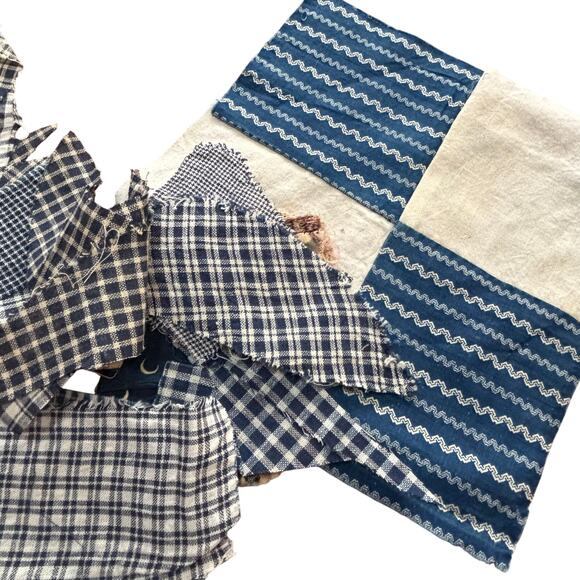 Vintage Homespun Quilting fabric remnants quilt block blue & white textile - Picture 10 of 12